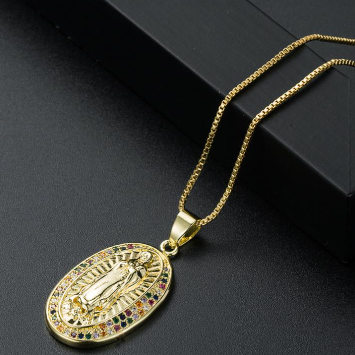 Elegante Collar Virgen